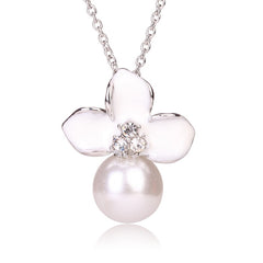 Tribal Collection Pearl White and White Flower Silver Necklace